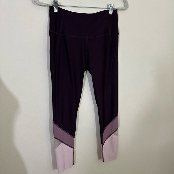 Apara  sz small compression workout pants  Plum and rose Like new - Picture 3 of 12